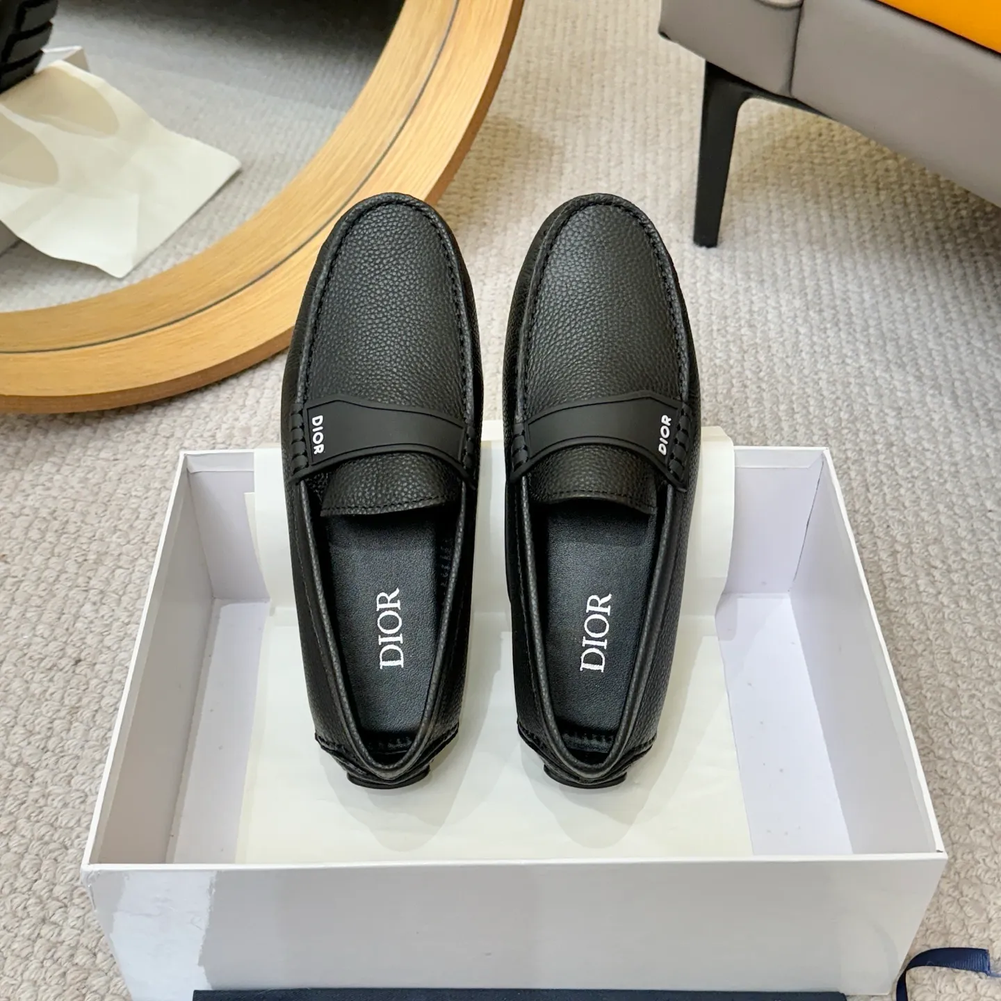 Men's clothing and shoes 💰420! (Yangli) Quality DIOR [Dior’s latest arrival] real auction hot-selling Doudou shoes 🔍DIOR) new Doudou shoes 👍Belgian designer Martin Margiela serves as Gucci shoe designer y full of charm, luxury style gentleman upper: imported cowhide, lining with spring sweat-absorbent first-layer sheepskin. Outsole Brand outsole, the last stitching on the bottom will never come off; equipped with classic Gucci exquisite hardware C D buckle💋The whole pair of shoes is fashionable and casual without losing high-end style; standard 38-46